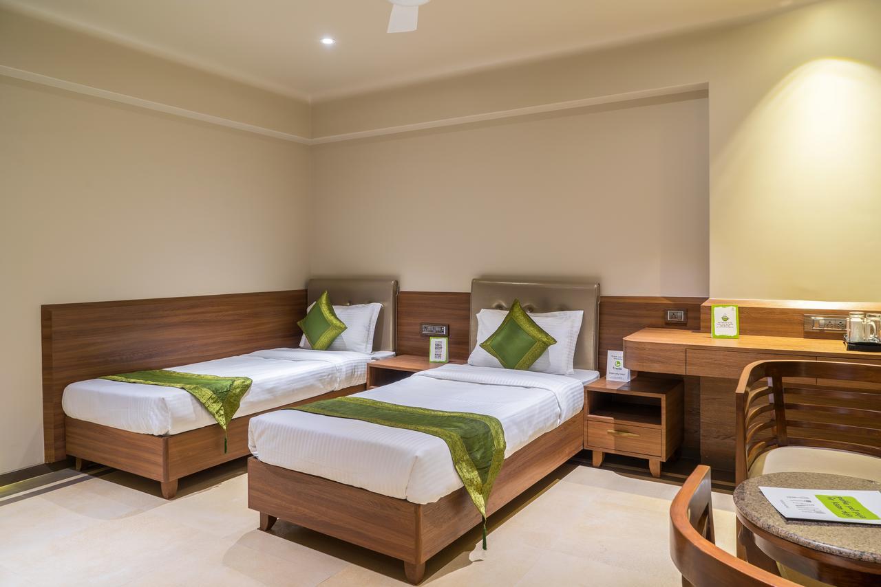 Treebo Olive Nest Hotel Mumbai  Buitenkant foto